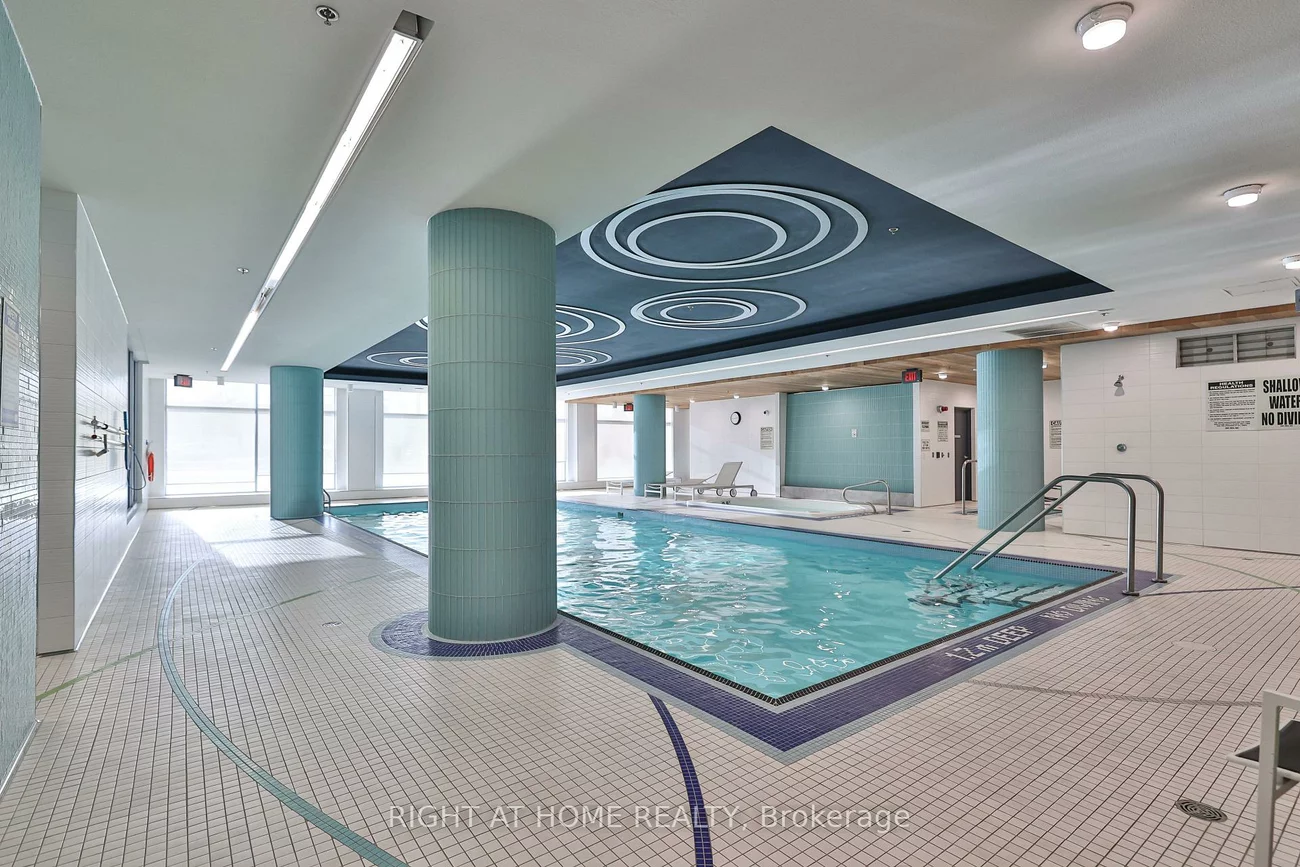 65, Speers, 1014 - QE Queen Elizabeth, Oakville