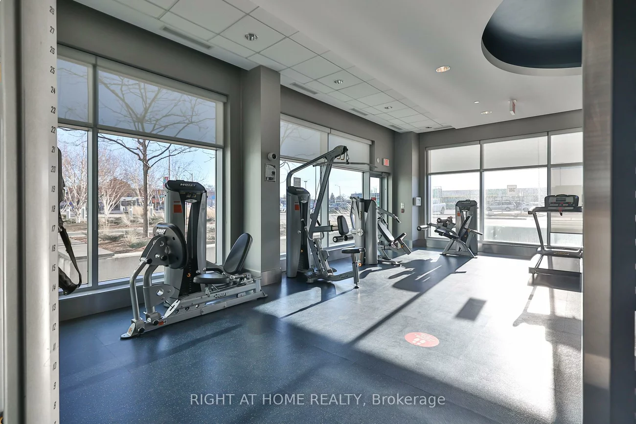 65, Speers, 1014 - QE Queen Elizabeth, Oakville