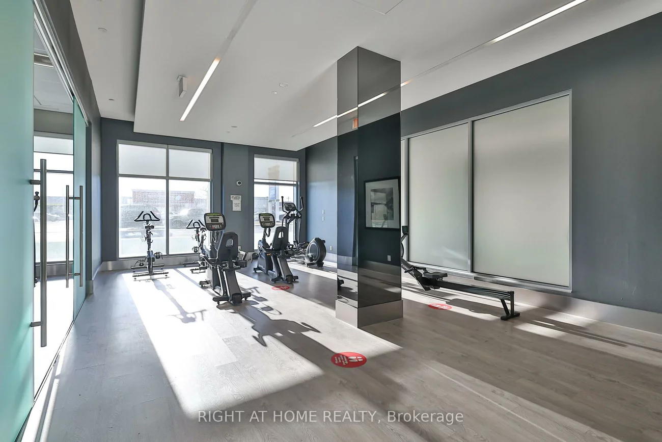 65, Speers, 1014 - QE Queen Elizabeth, Oakville