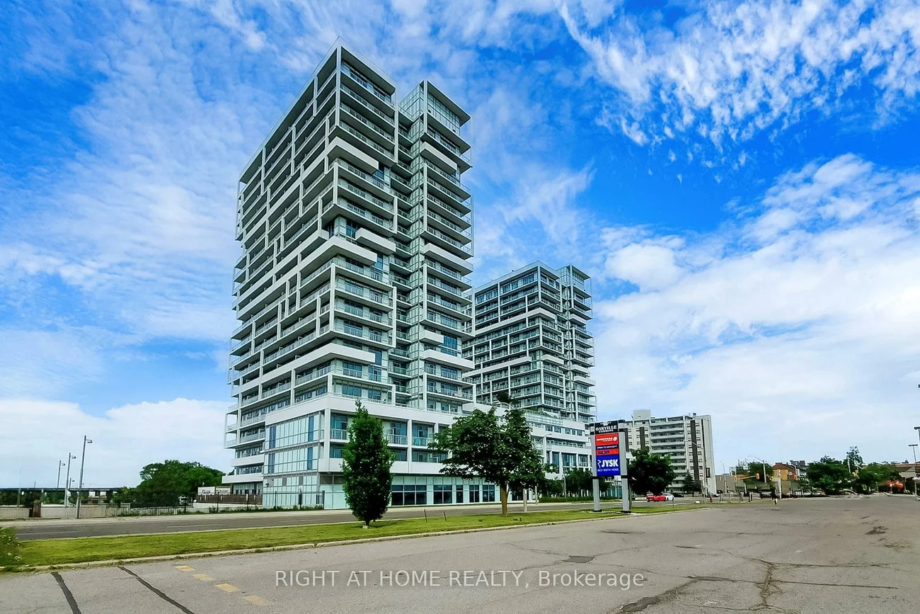 65, Speers, 1014 - QE Queen Elizabeth, Oakville