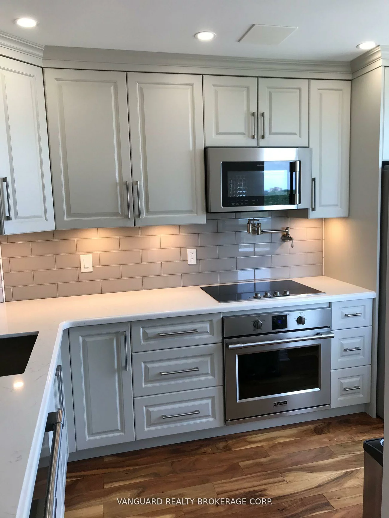 60, Old Mill, 1014 - QE Queen Elizabeth, Oakville