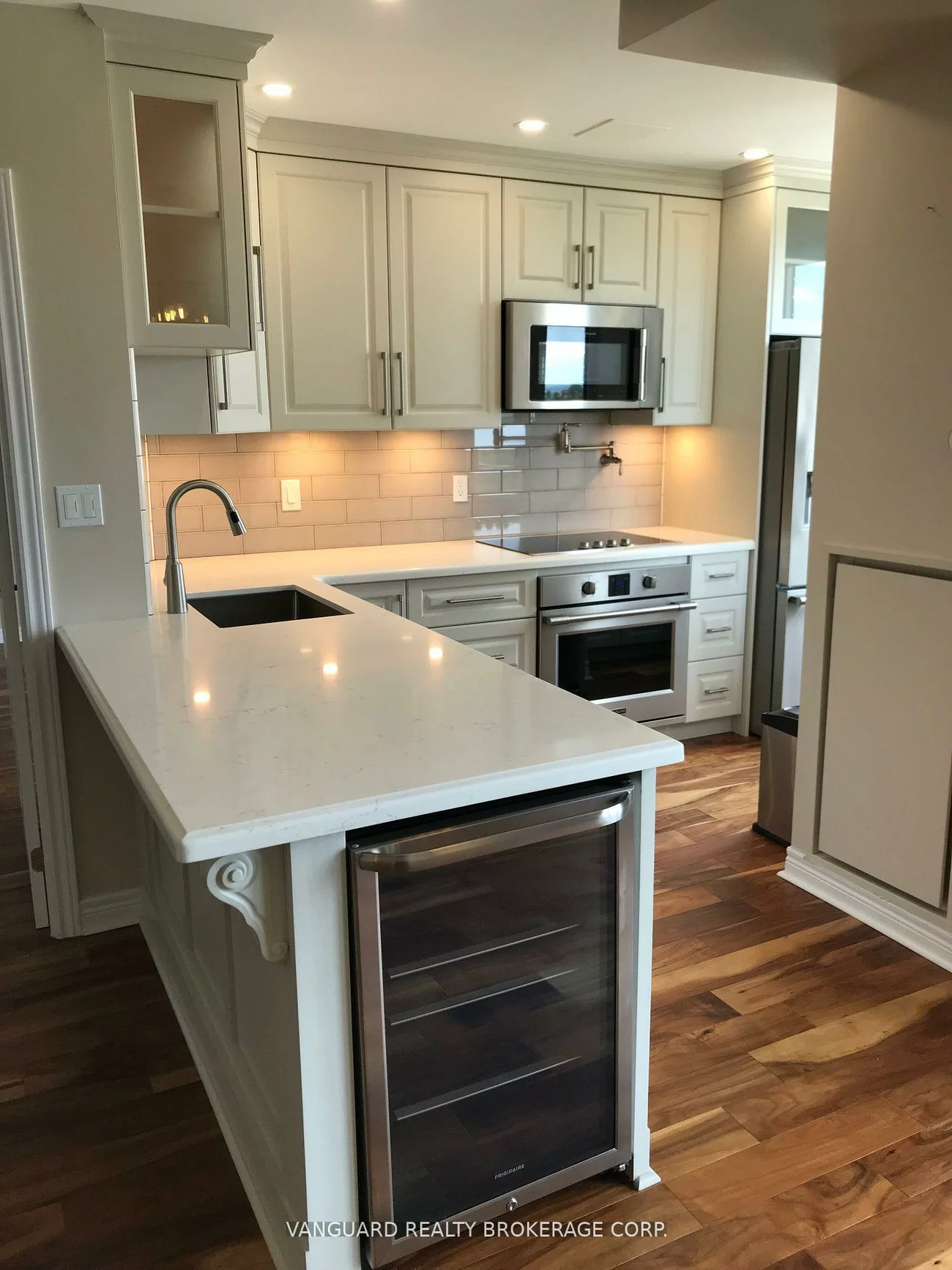 60, Old Mill, 1014 - QE Queen Elizabeth, Oakville
