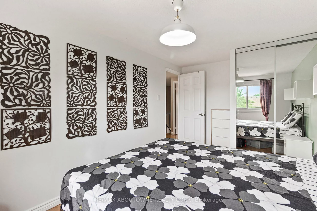 1528, Lancaster, 1005 - FA Falgarwood, Oakville