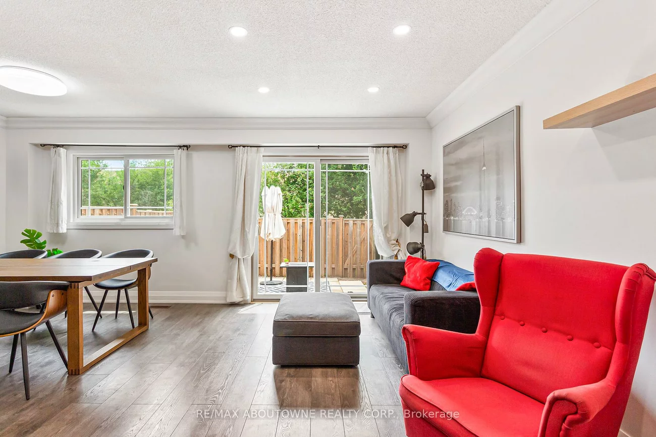 1528, Lancaster, 1005 - FA Falgarwood, Oakville