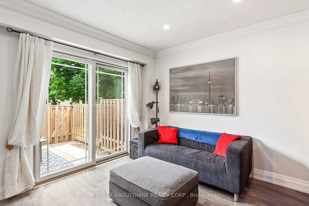 1528, Lancaster, 1005 - FA Falgarwood, Oakville