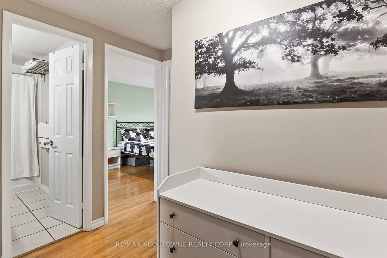 1528, Lancaster, 1005 - FA Falgarwood, Oakville