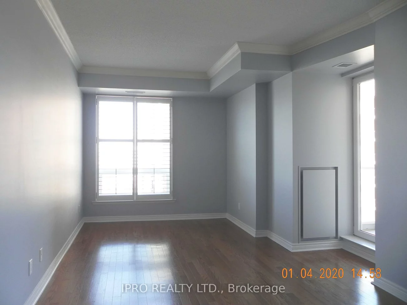 40, Old Mill, 1014 - QE Queen Elizabeth, Oakville