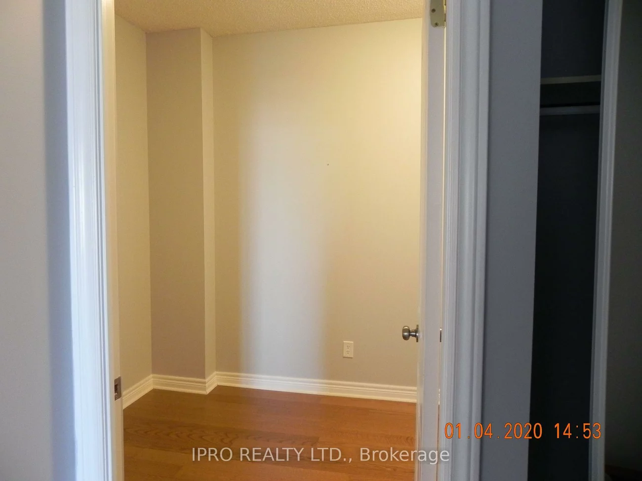 40, Old Mill, 1014 - QE Queen Elizabeth, Oakville