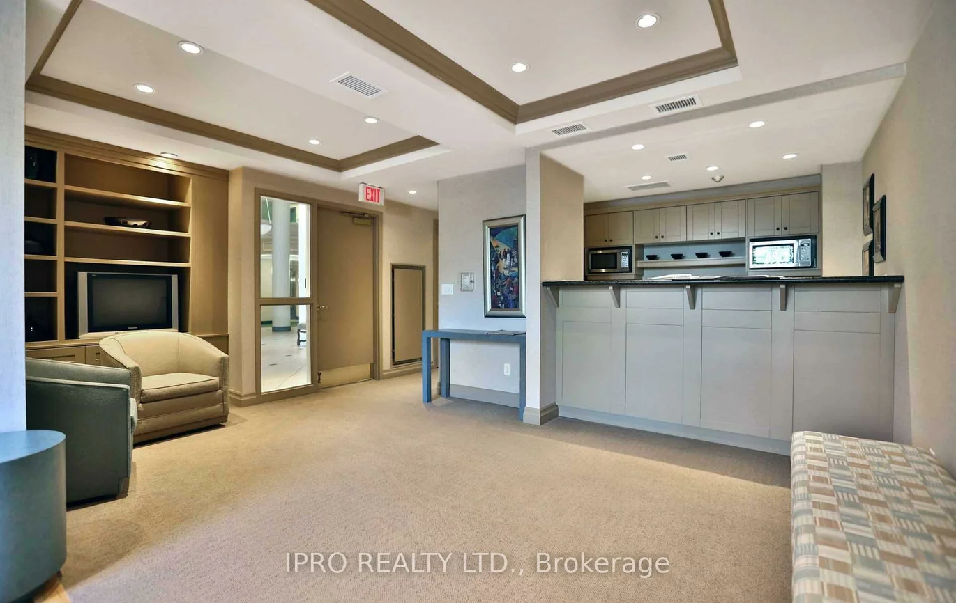 40, Old Mill, 1014 - QE Queen Elizabeth, Oakville