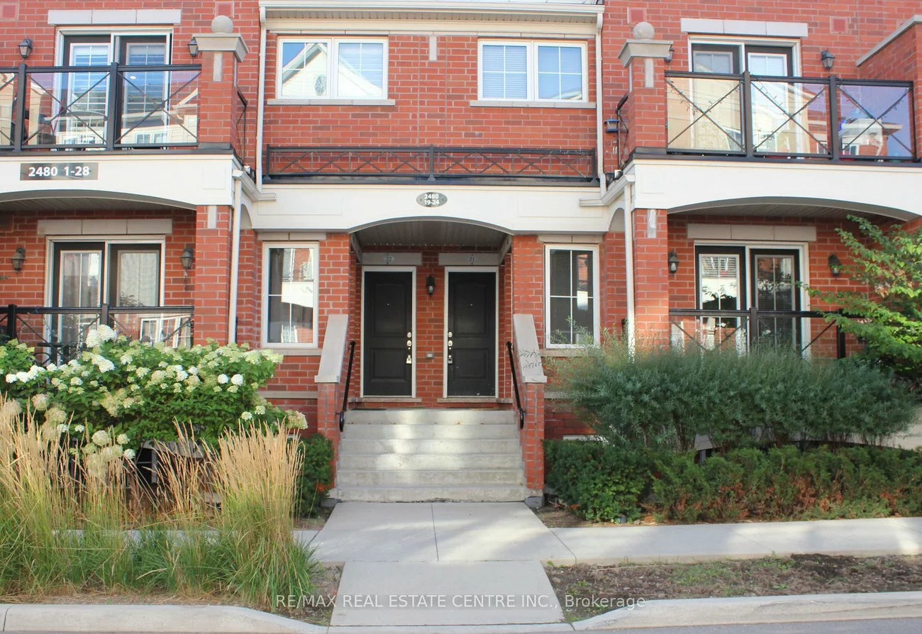 2480, Post, 1015 - RO River Oaks, Oakville