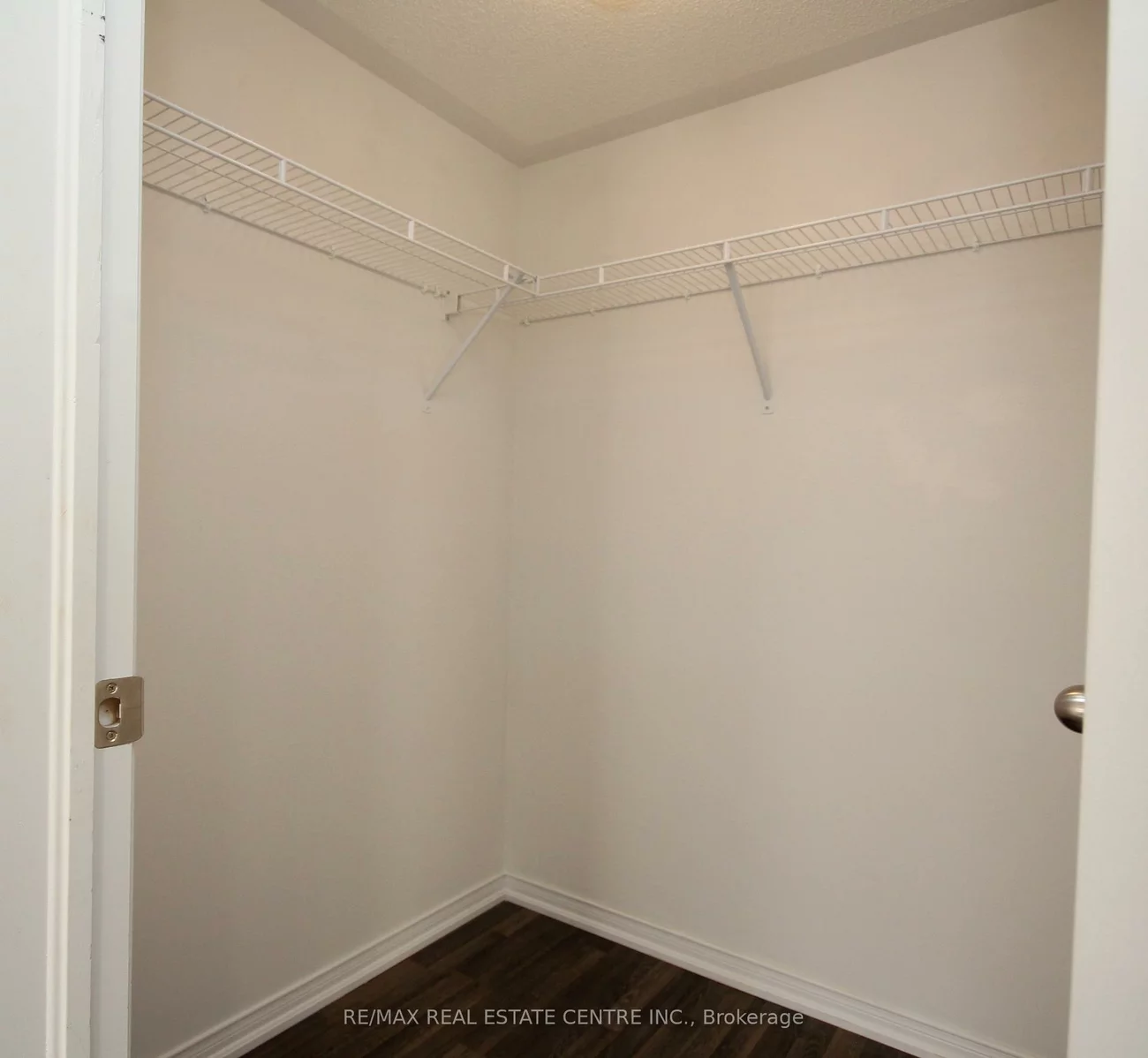 2480, Post, 1015 - RO River Oaks, Oakville