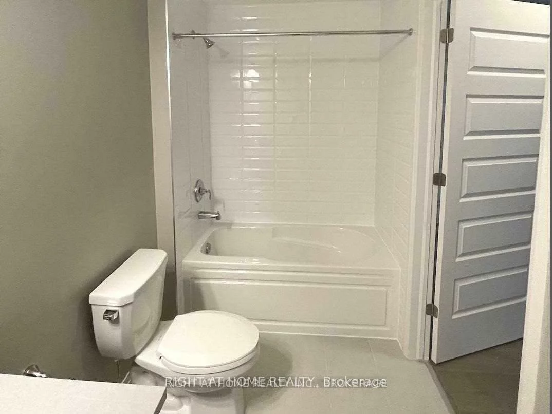 102, Grovewood Common, 1008 - GO Glenorchy, Oakville