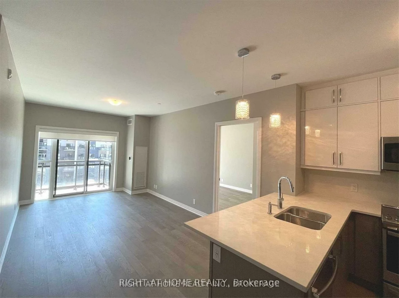 102, Grovewood Common, 1008 - GO Glenorchy, Oakville