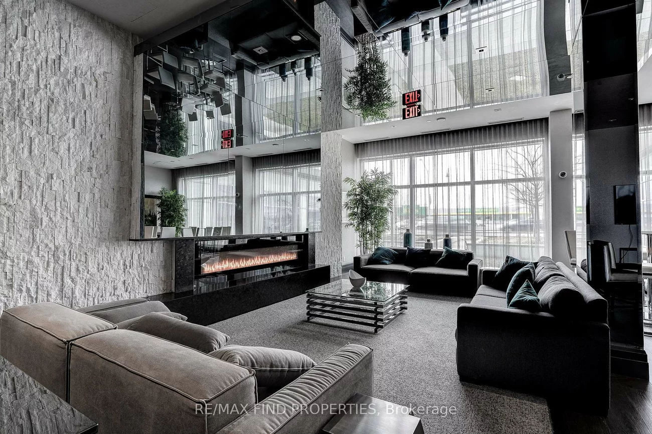 55, Speers, 1014 - QE Queen Elizabeth, Oakville