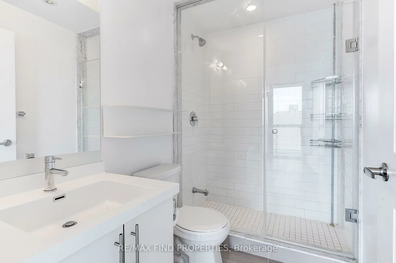 55, Speers, 1014 - QE Queen Elizabeth, Oakville