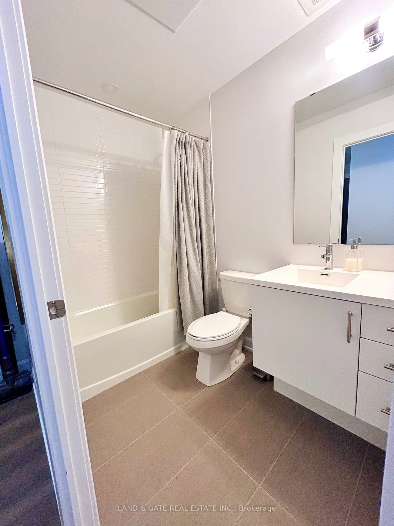 3220, William Coltson, 1010 - JM Joshua Meadows, Oakville
