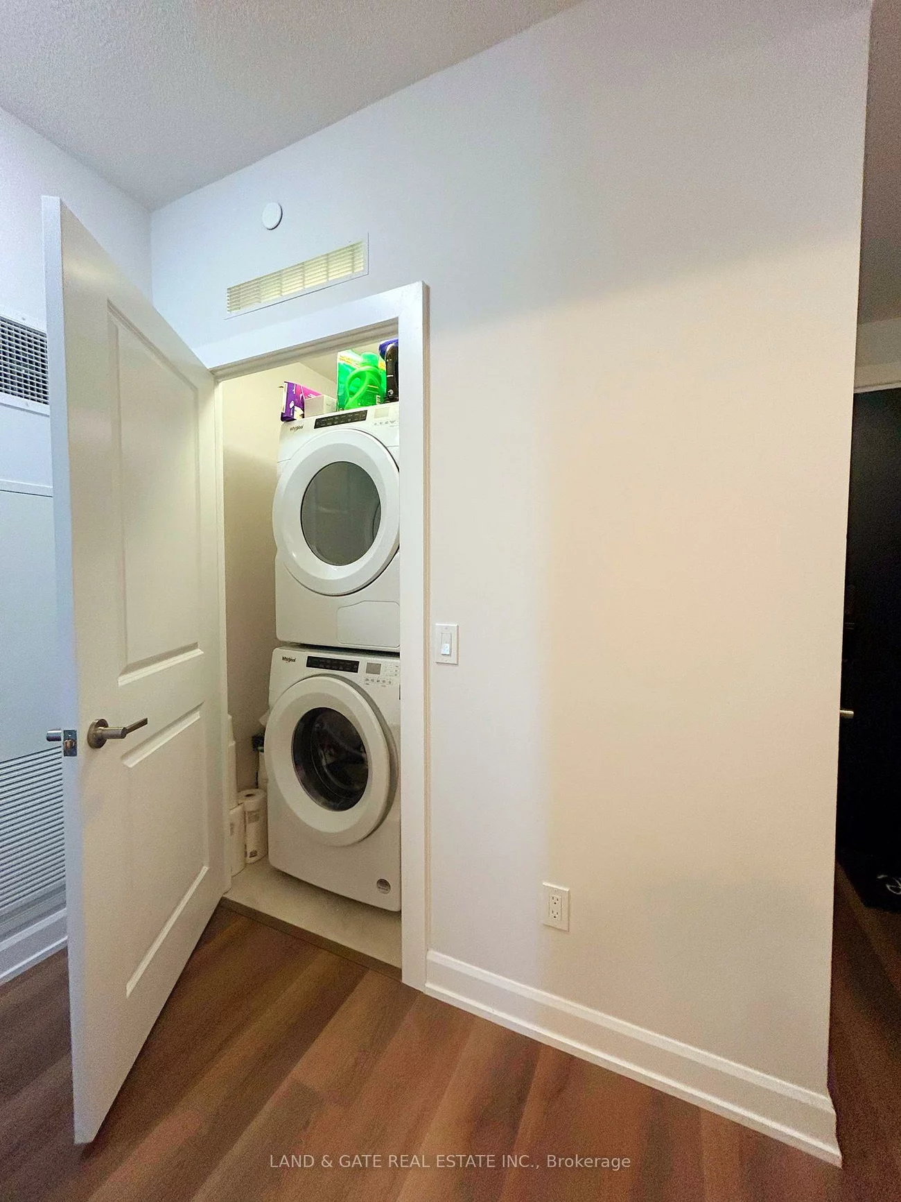 3220, William Coltson, 1010 - JM Joshua Meadows, Oakville