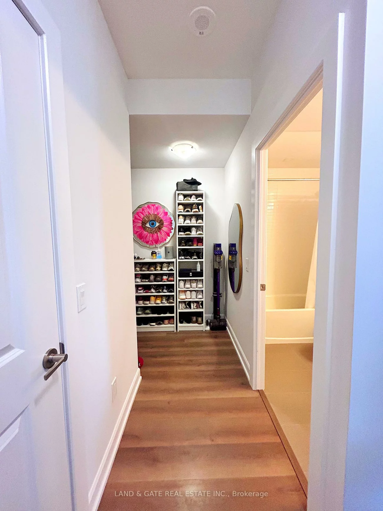 3220, William Coltson, 1010 - JM Joshua Meadows, Oakville