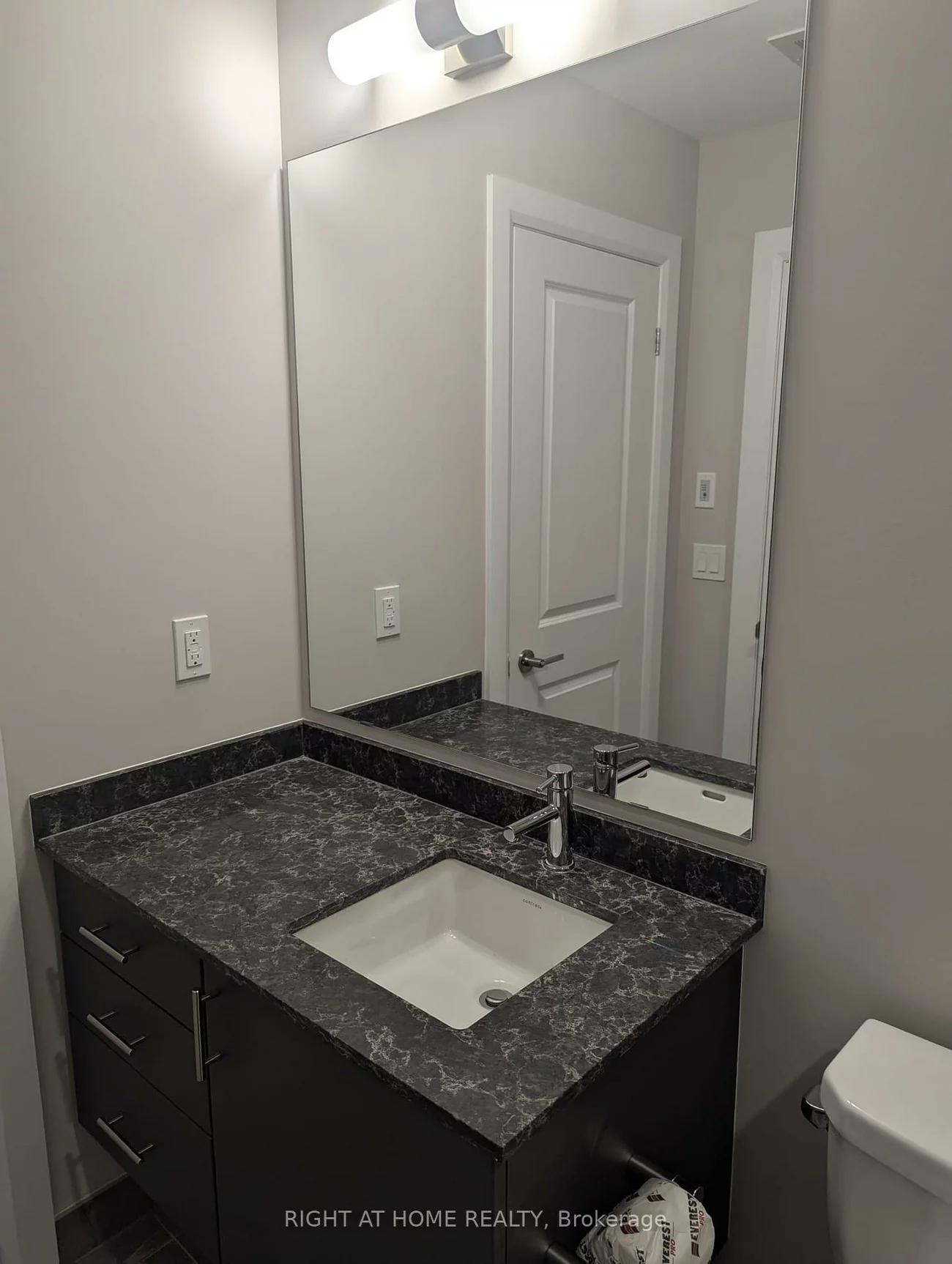 3240, William Coltson, 1010 - JM Joshua Meadows, Oakville