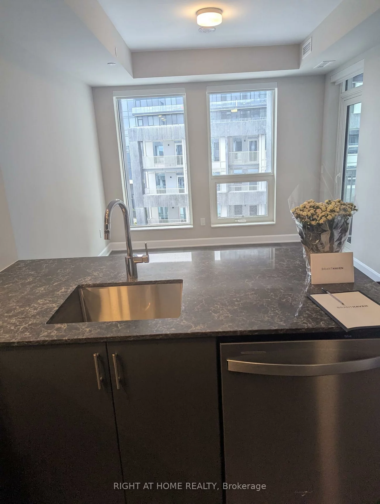 3240, William Coltson, 1010 - JM Joshua Meadows, Oakville