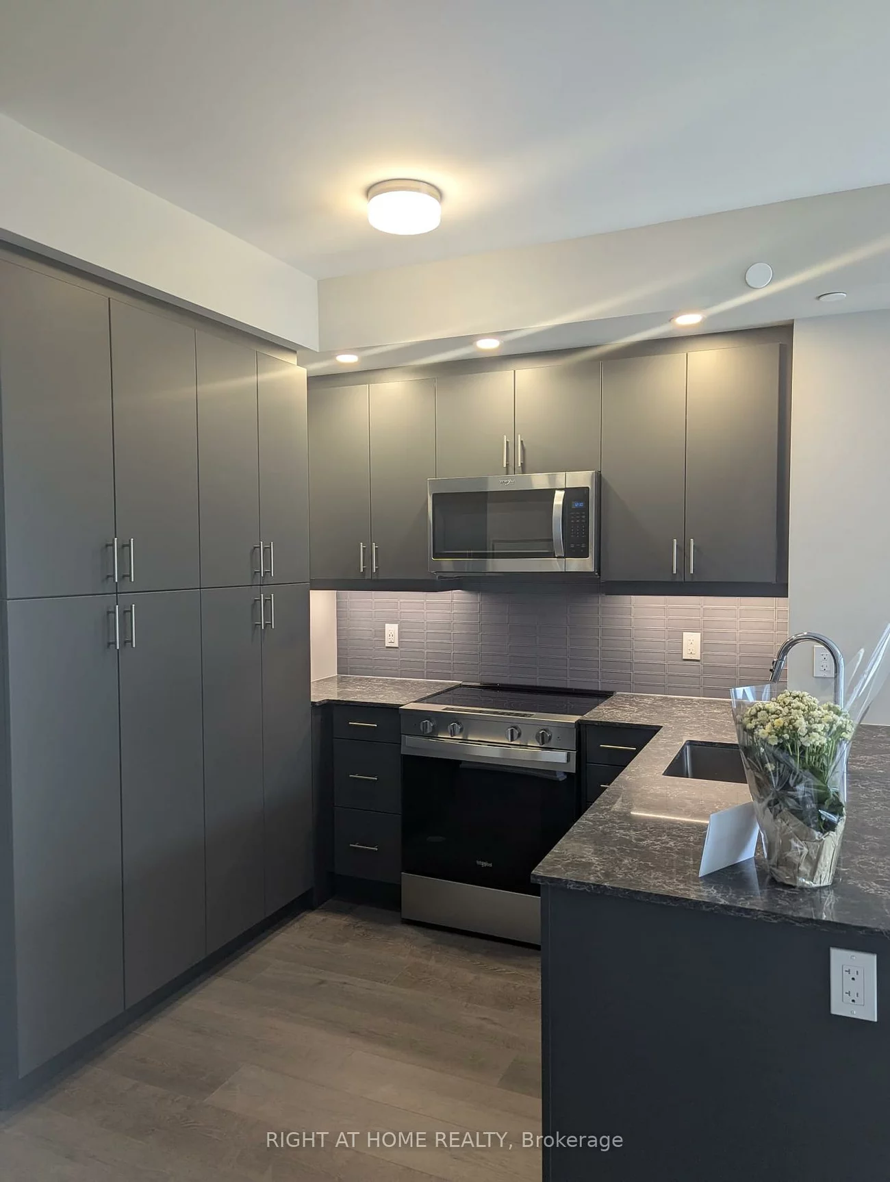 3240, William Coltson, 1010 - JM Joshua Meadows, Oakville