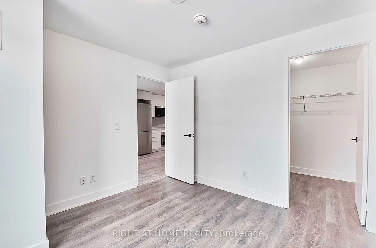 2481, Taunton, 1015 - RO River Oaks, Oakville