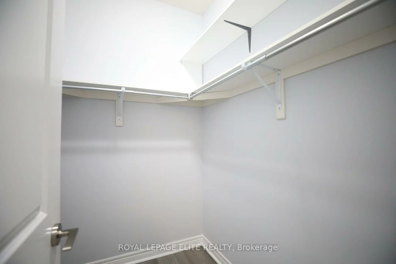 2338, Taunton, 1015 - RO River Oaks, Oakville