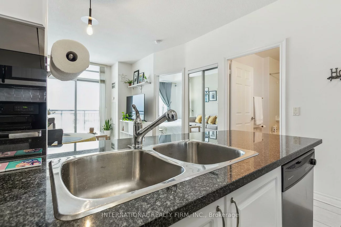2325, Central Park, 1015 - RO River Oaks, Oakville