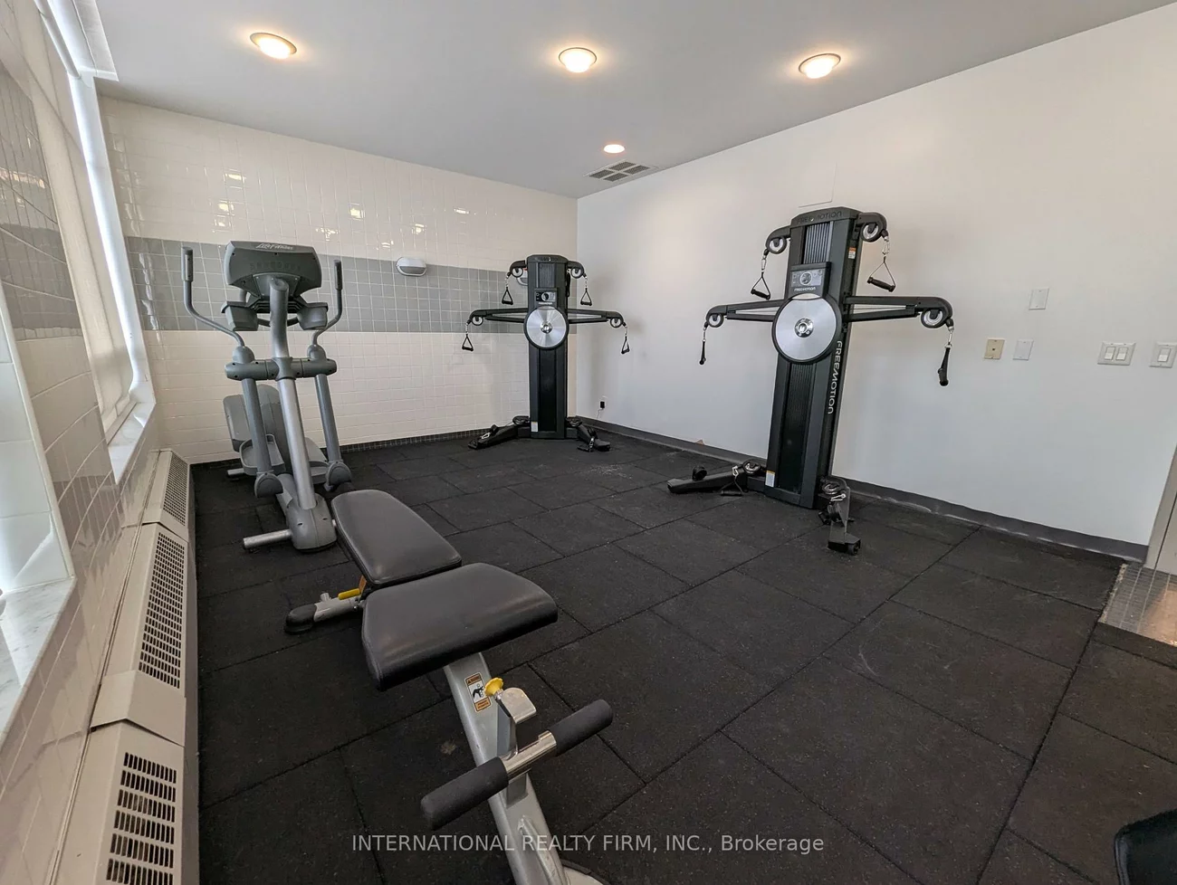 2325, Central Park, 1015 - RO River Oaks, Oakville