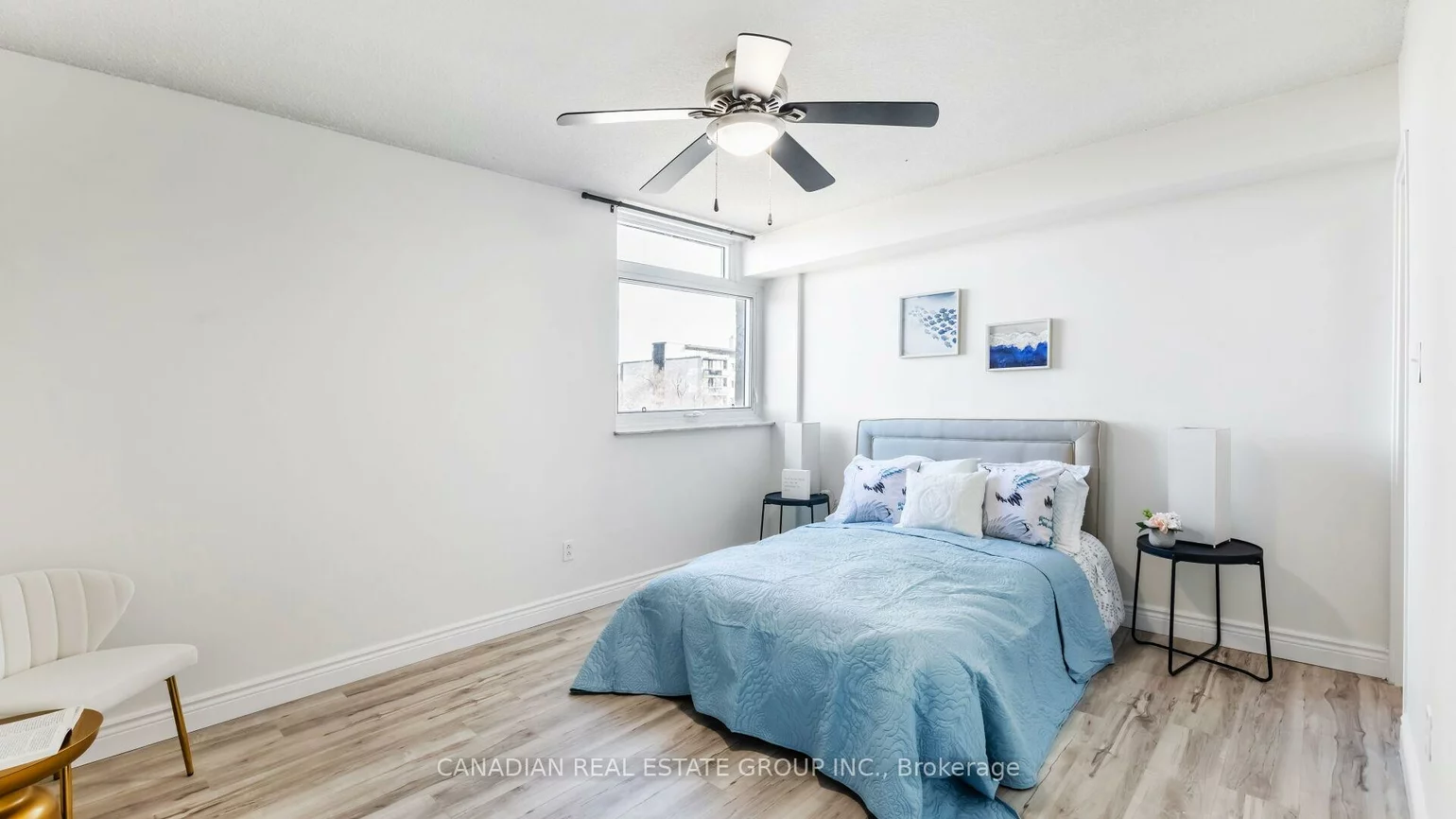 20, Speers, 1014 - QE Queen Elizabeth, Oakville