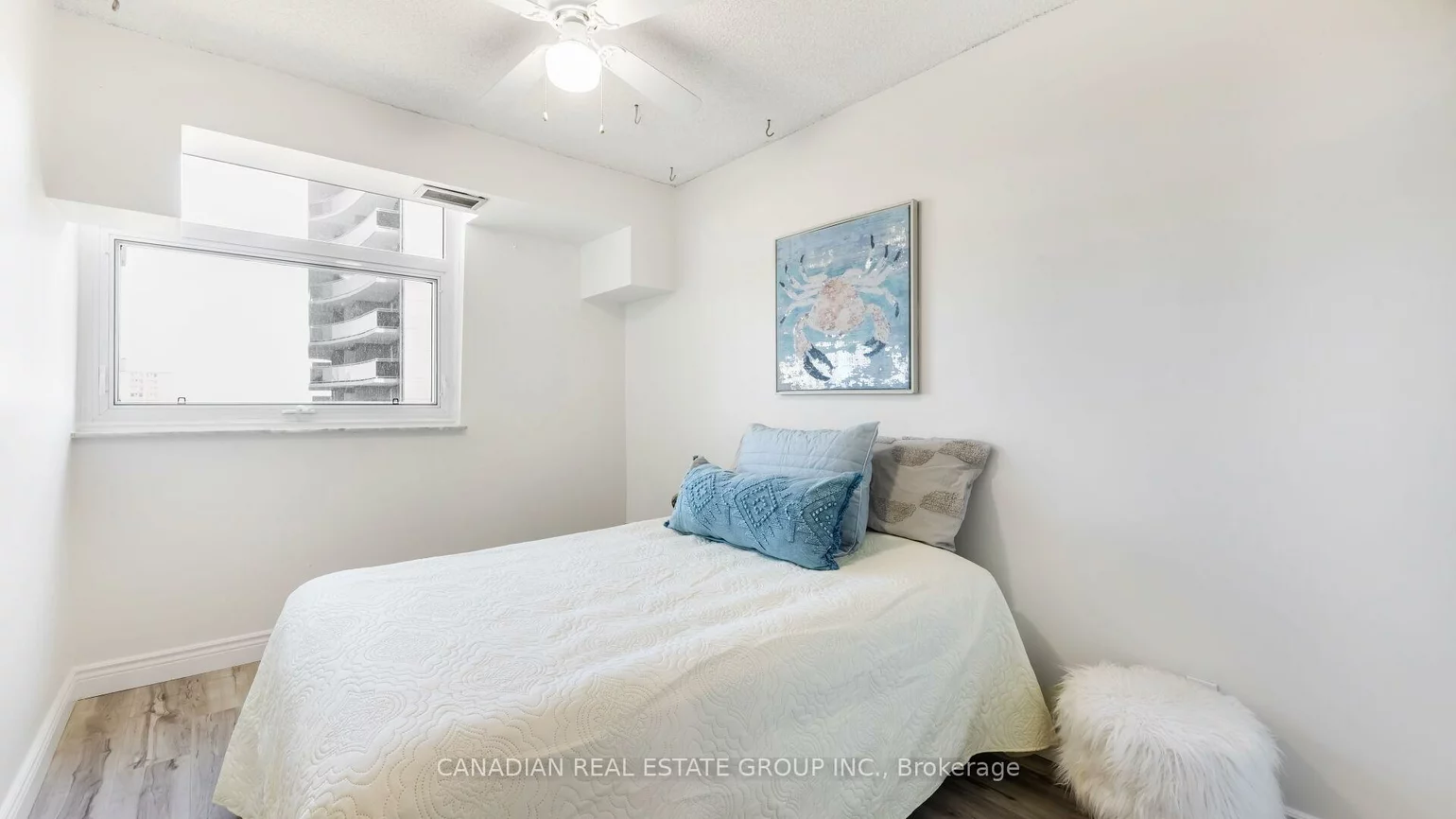 20, Speers, 1014 - QE Queen Elizabeth, Oakville