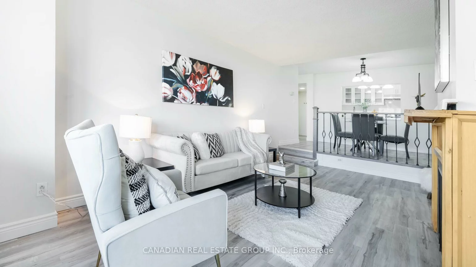 20, Speers, 1014 - QE Queen Elizabeth, Oakville