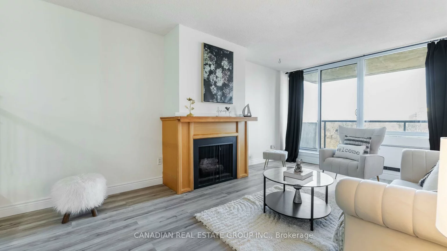 20, Speers, 1014 - QE Queen Elizabeth, Oakville