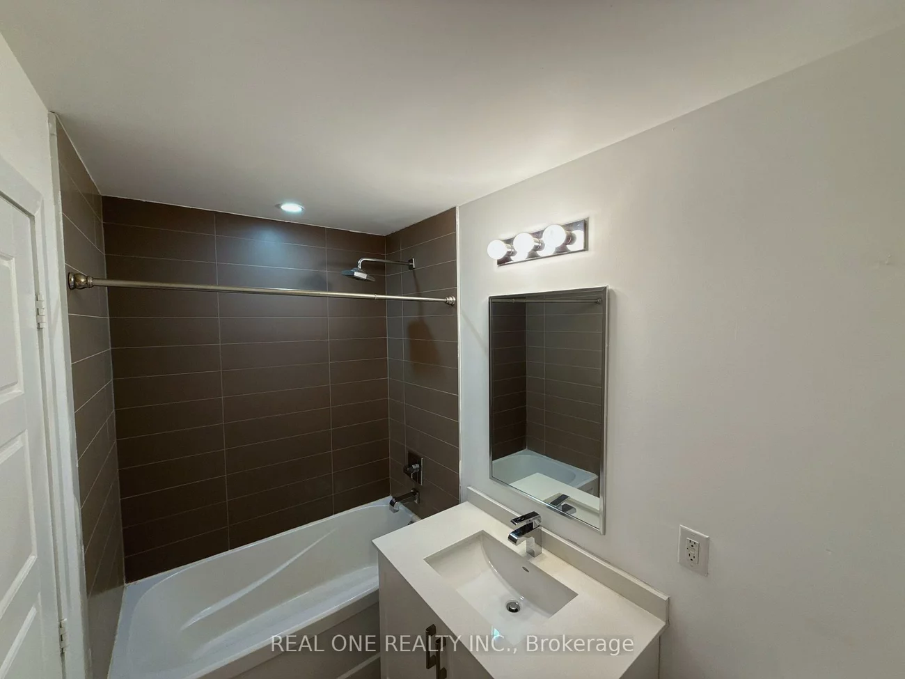 2470, Prince Michael, 1009 - JC Joshua Creek, Oakville