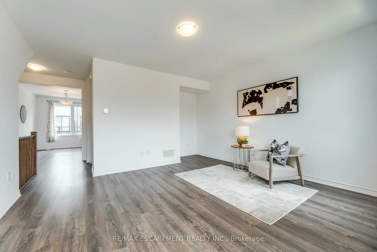 82, Huguenot, 1008 - GO Glenorchy, Oakville