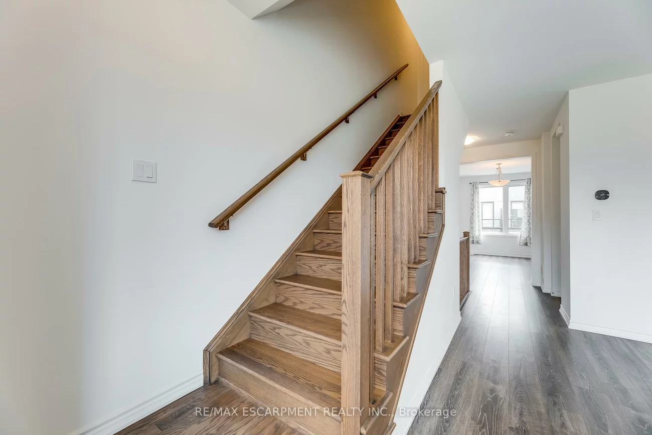 82, Huguenot, 1008 - GO Glenorchy, Oakville