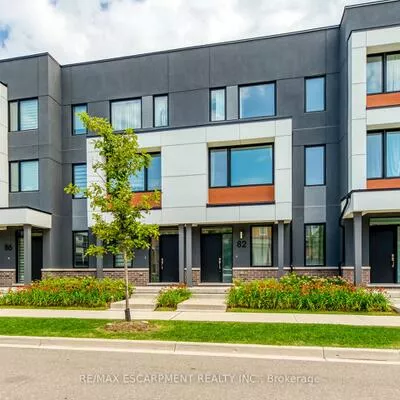 82, Huguenot, 1008 - GO Glenorchy, Oakville