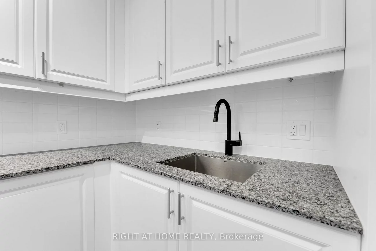 2343, Khalsa, 1022 - WT West Oak Trails, Oakville