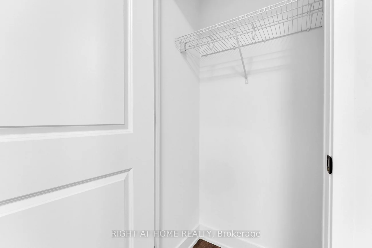 2343, Khalsa, 1022 - WT West Oak Trails, Oakville