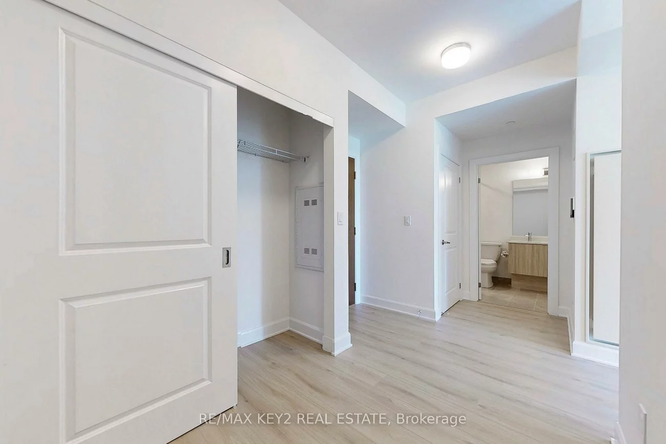 3240, William Colston, 1010 - JM Joshua Meadows, Oakville