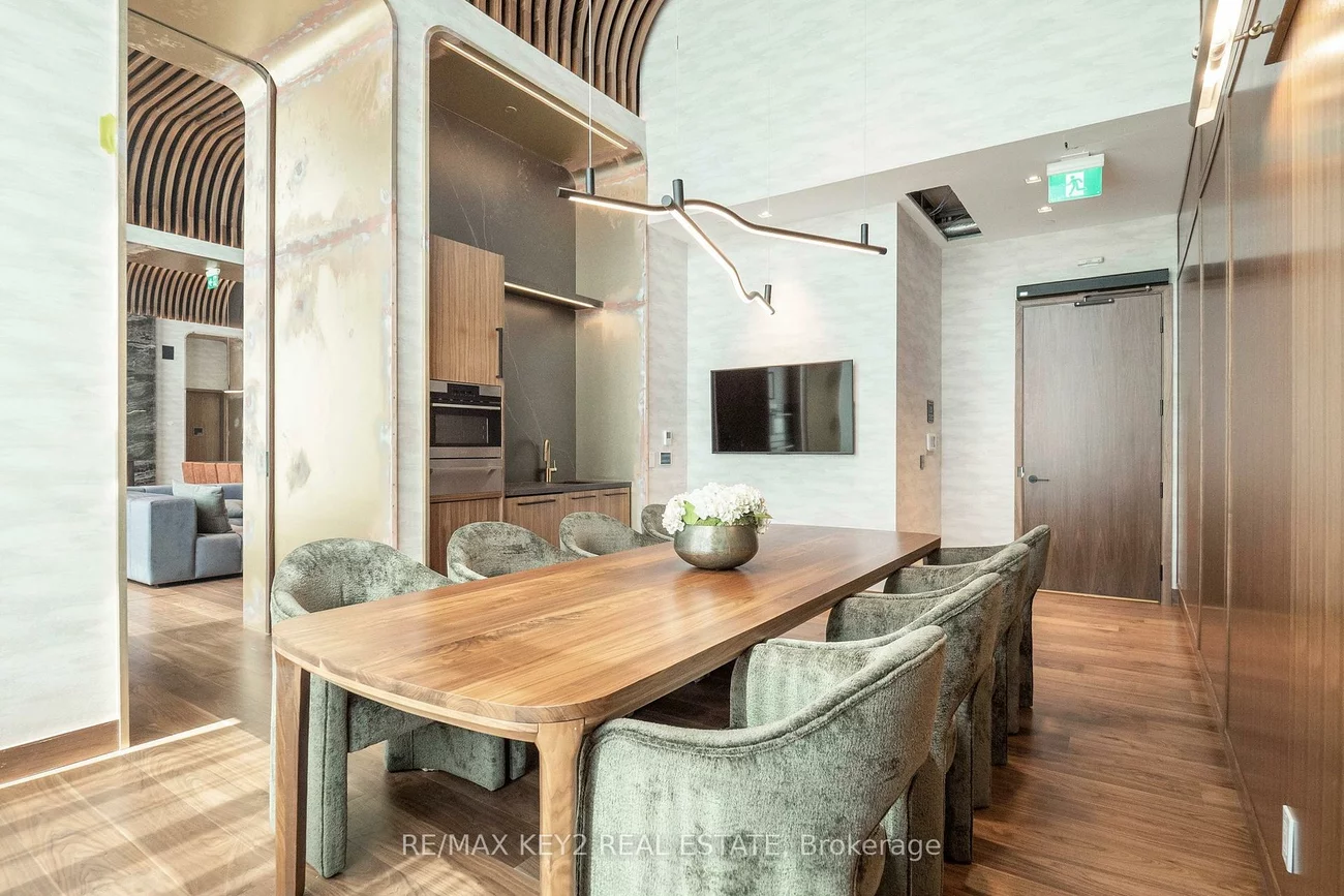 3240, William Colston, 1010 - JM Joshua Meadows, Oakville