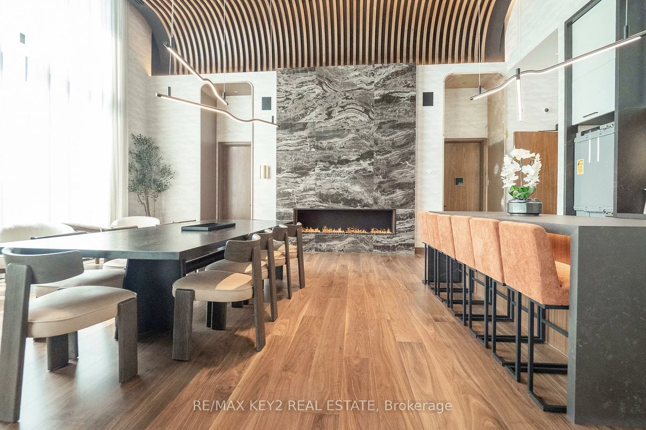 3240, William Colston, 1010 - JM Joshua Meadows, Oakville