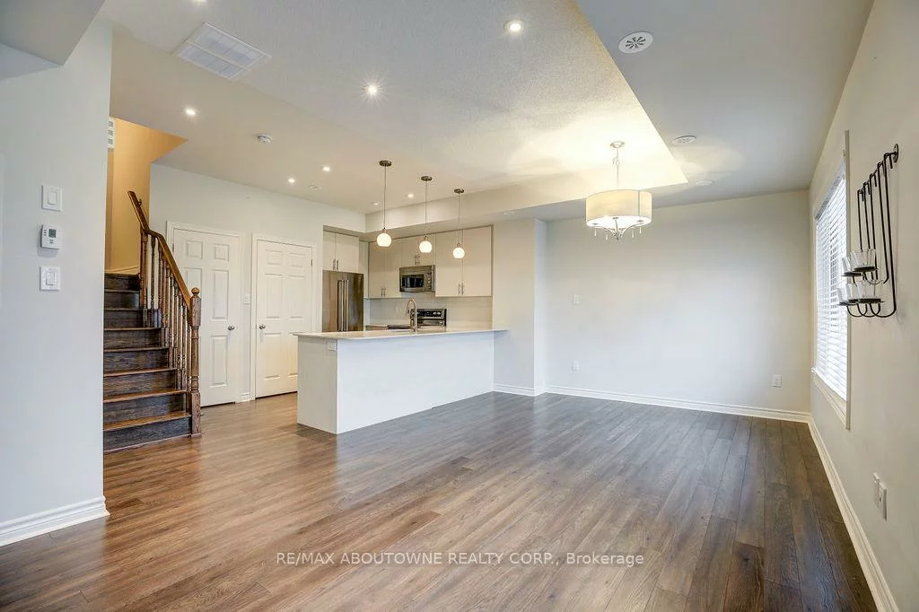 2420, Baronwood, 1019 - WM Westmount, Oakville