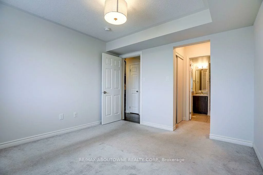 2420, Baronwood, 1019 - WM Westmount, Oakville