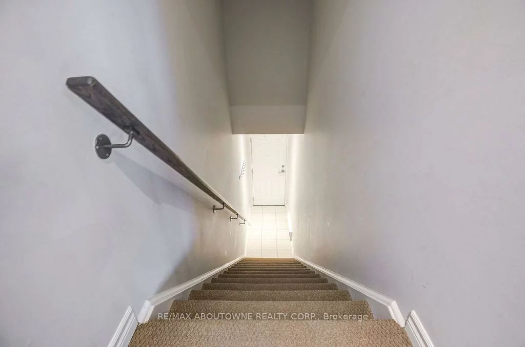 2420, Baronwood, 1019 - WM Westmount, Oakville
