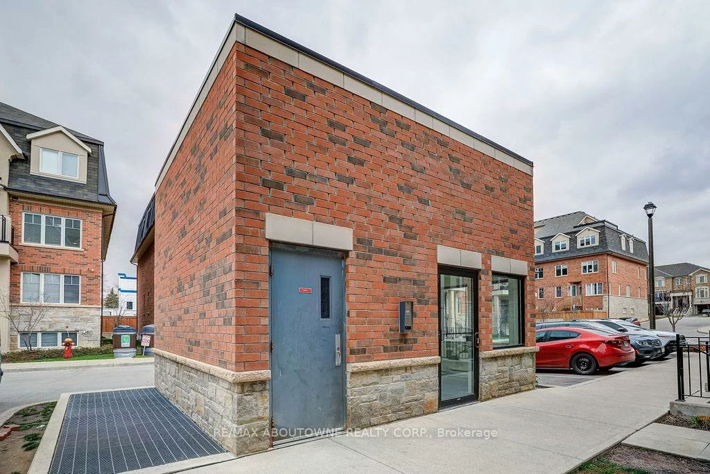 2420, Baronwood, 1019 - WM Westmount, Oakville