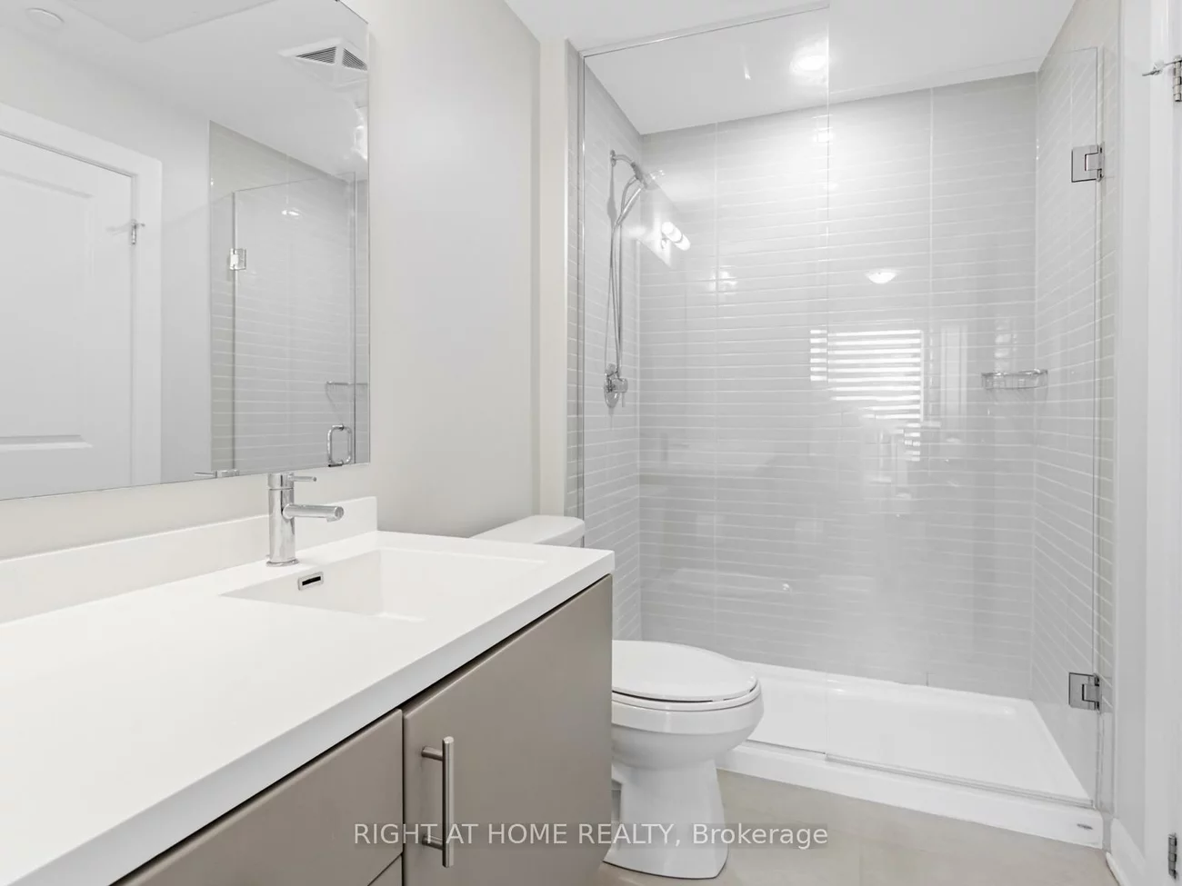 3200, William Coltson, 1040 - OA Rural Oakville, Oakville