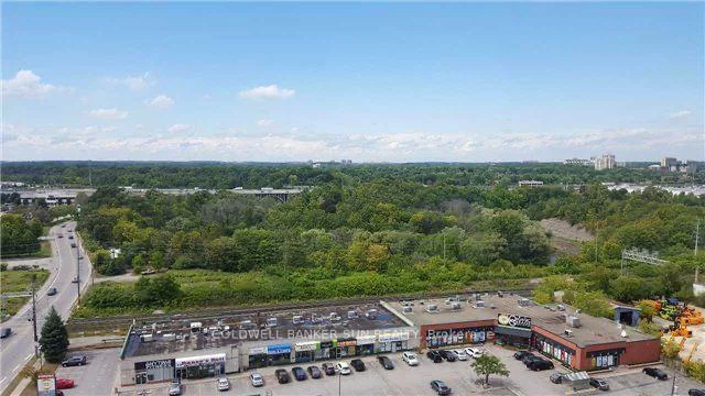 65, Speers, 1014 - QE Queen Elizabeth, Oakville