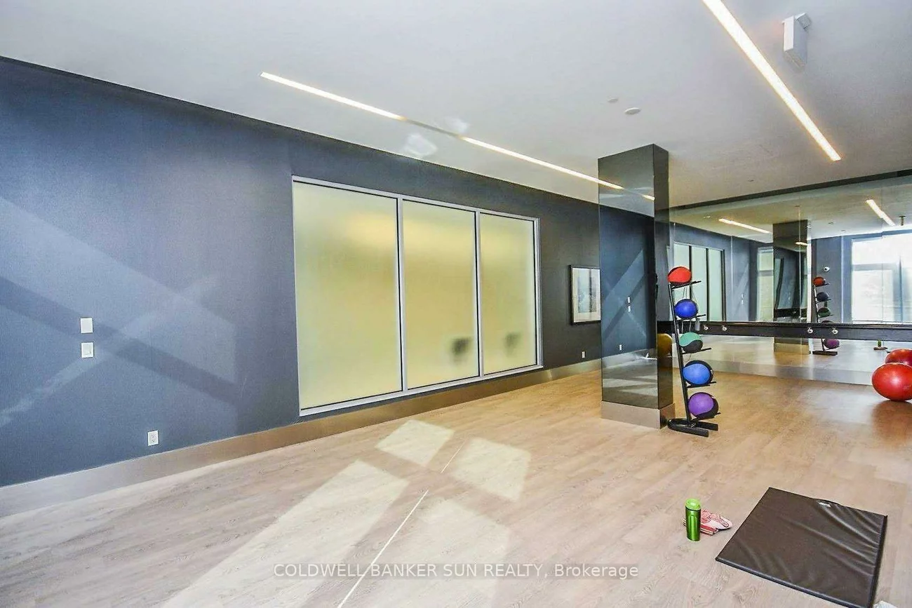 65, Speers, 1014 - QE Queen Elizabeth, Oakville