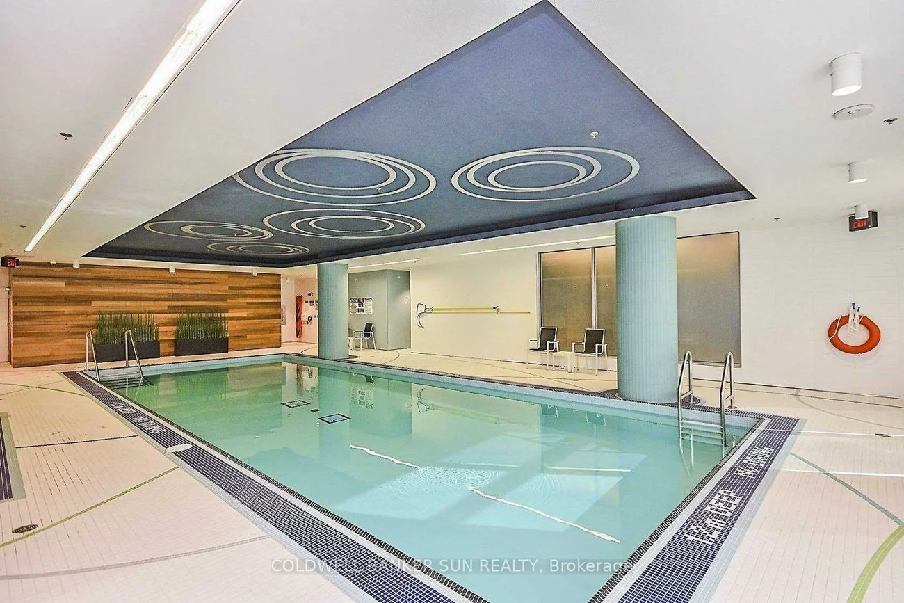 65, Speers, 1014 - QE Queen Elizabeth, Oakville